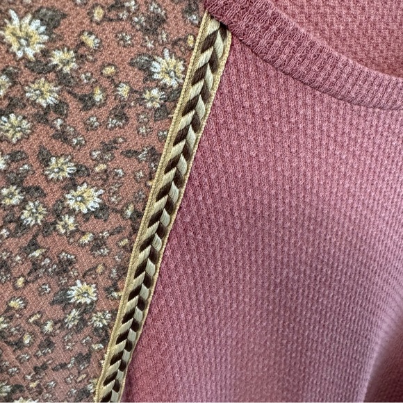 Color Block Floral Leopard Print Raglan Waffle Knit Long Sleeve Mauve Top - Picture 5 of 7